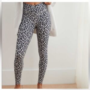 L - Aerie - Cross Over - Leopard Print - 7/8 Leggings